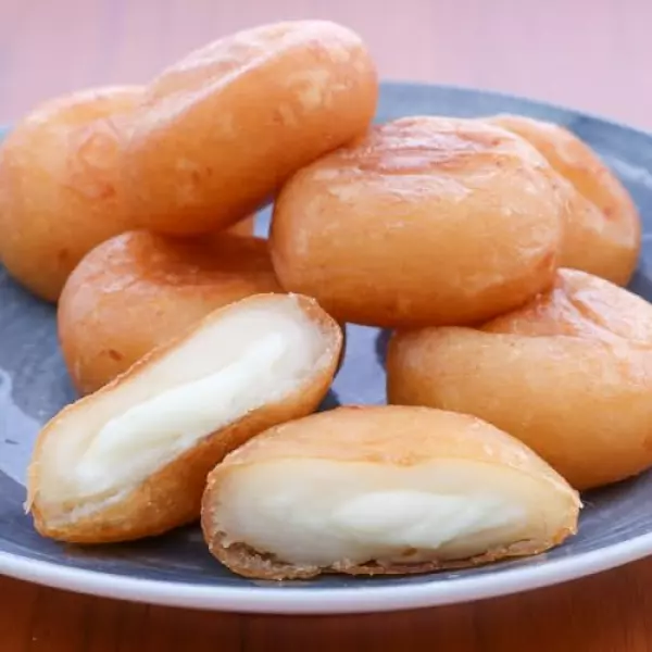 【餃子の王国】 ポテトチーズもち (もちもち&チーズがとろり ジャガイモとチーズのお餅) (10個入り)