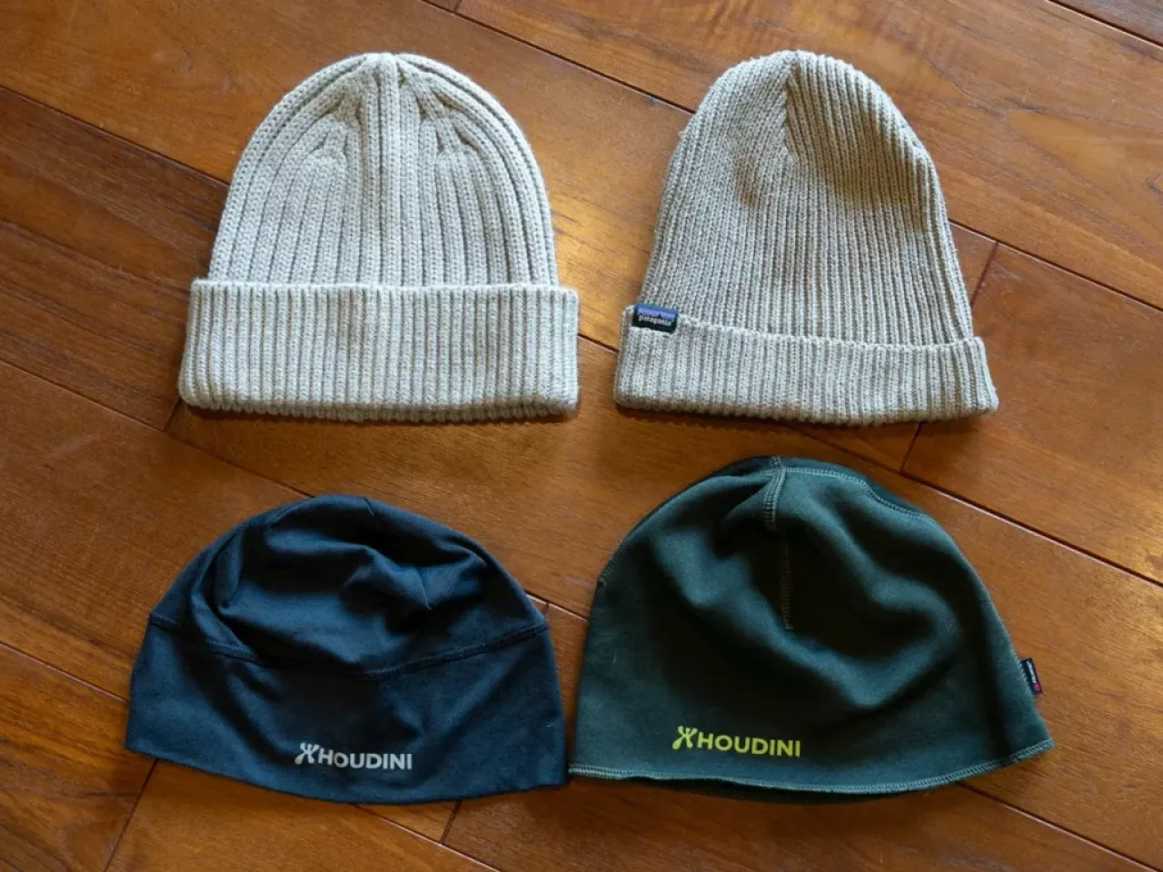 寒い季節の登山におすすめのビーニー&ニット帽・4種類の使い分け