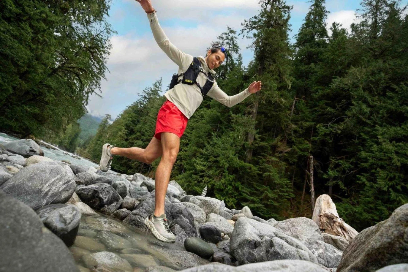 HOKA(ホカ)が水陸両用マウンテンサンダルとリカバリーサンダルを新発売!