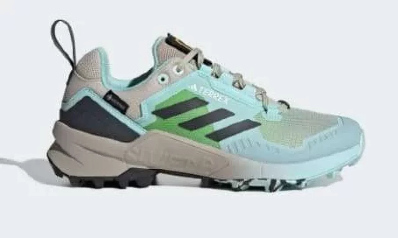 アディダステレックススウィフト アディダステレックススウィフト