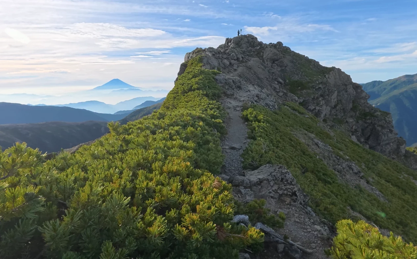 6泊7日で歩く南アルプス全山縦走。光岳から甲斐駒ヶ岳へ抜ける登山の記録
