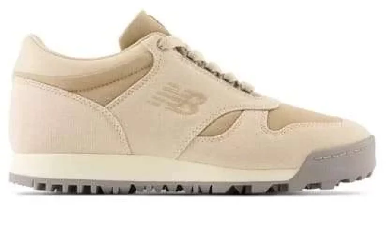 ニューバランスレーニアロー ニューバランスレーニアロー