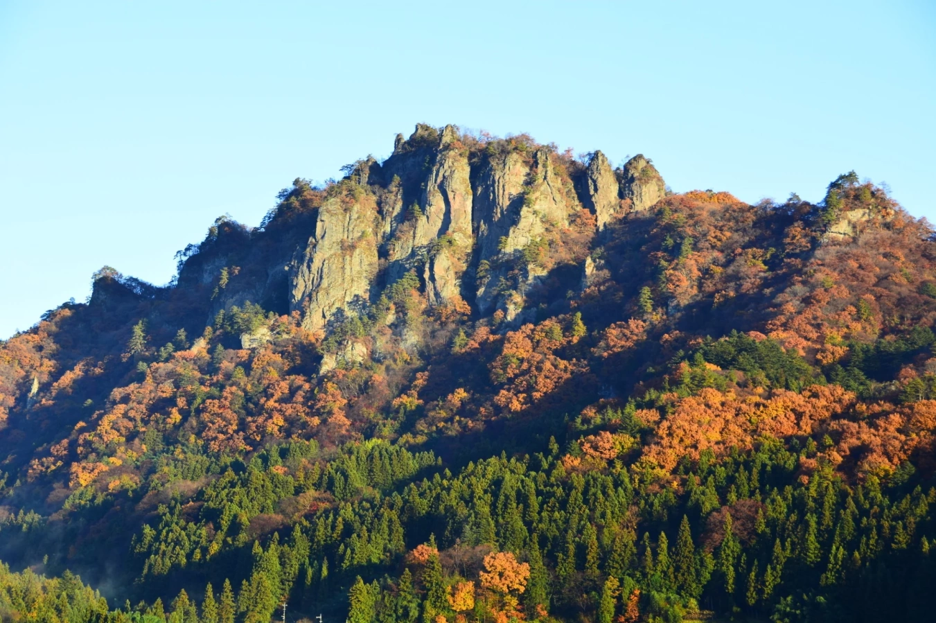【群馬県】おすすめの低山12選!初心者から中上級者向けまで日帰り登山が楽しめる絶景の山