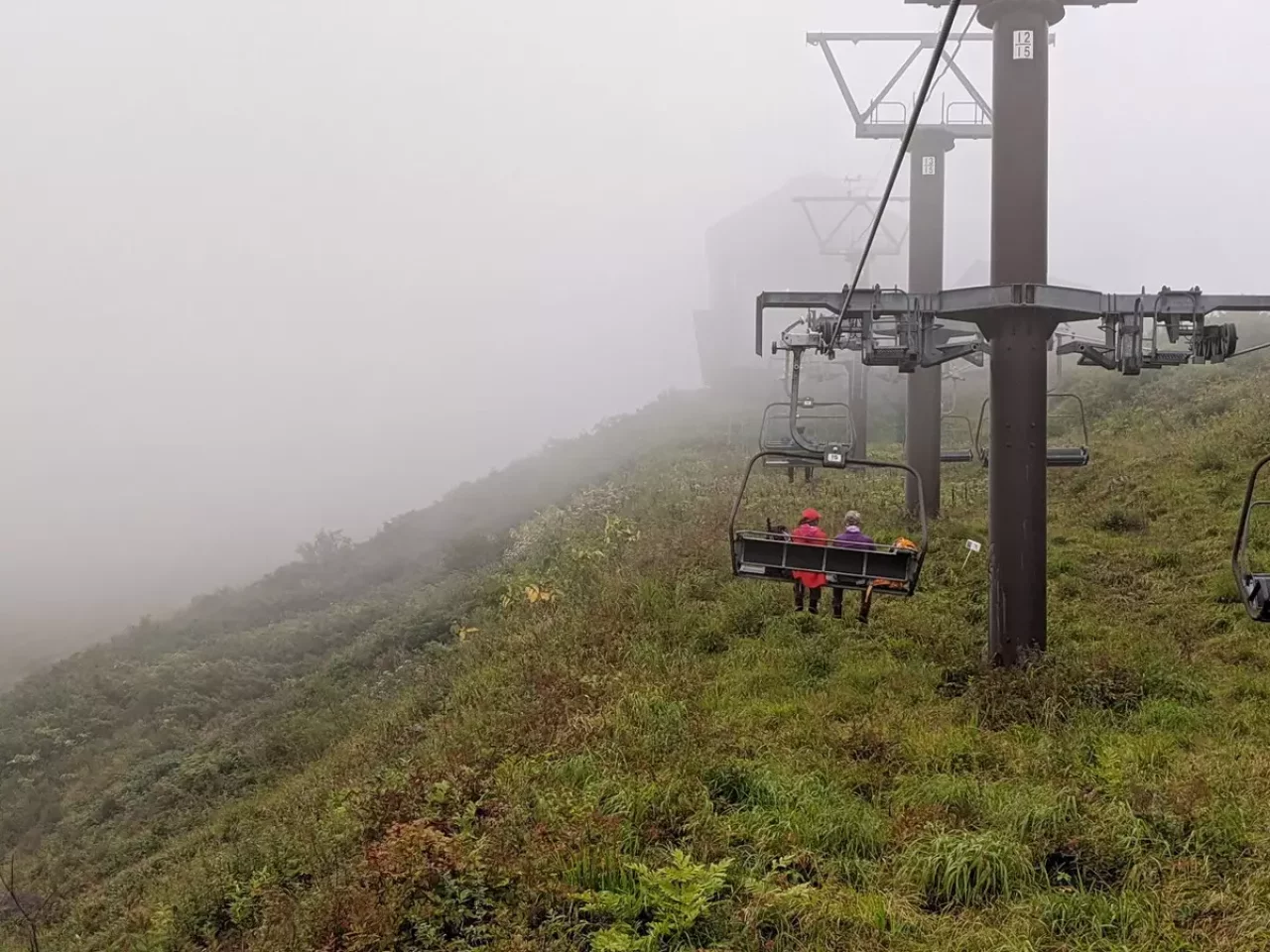 八方駅~八方池山荘 (第1ケルン)(ゴンドラ・リフトで40分)