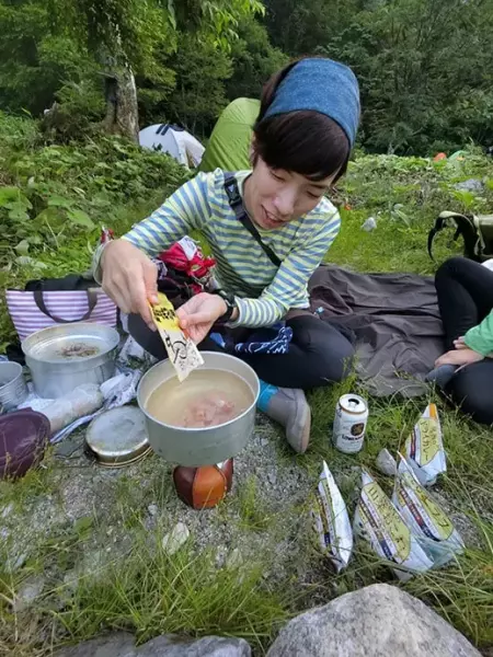 サーモンちらし寿司とTSAMPA SOUP