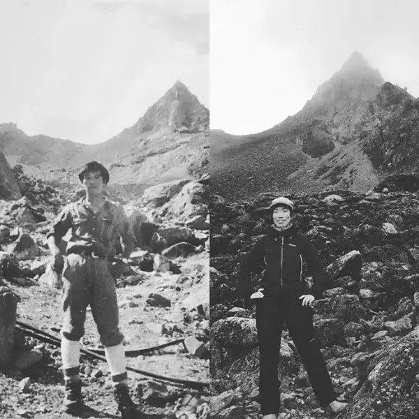 槍ヶ岳山荘の前で父と同じポーズで写真