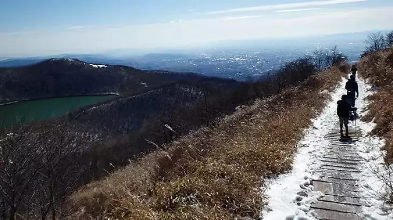 赤城山地蔵岳と小沼