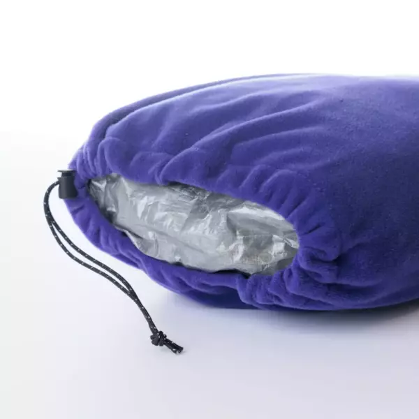 スタッフバッグの上から覆うだけで枕に変身『山旅ピローケース』