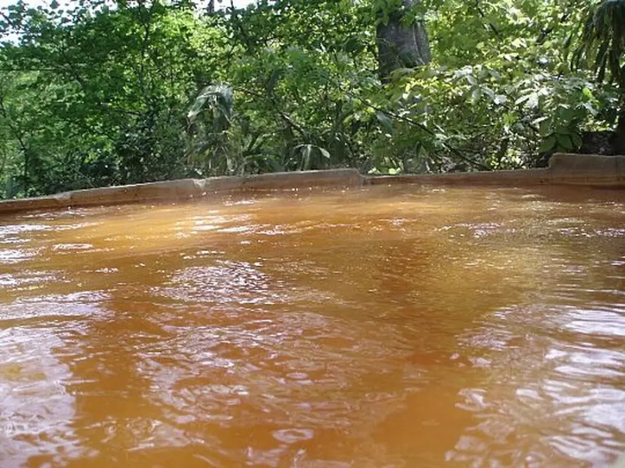関温泉の露天風呂