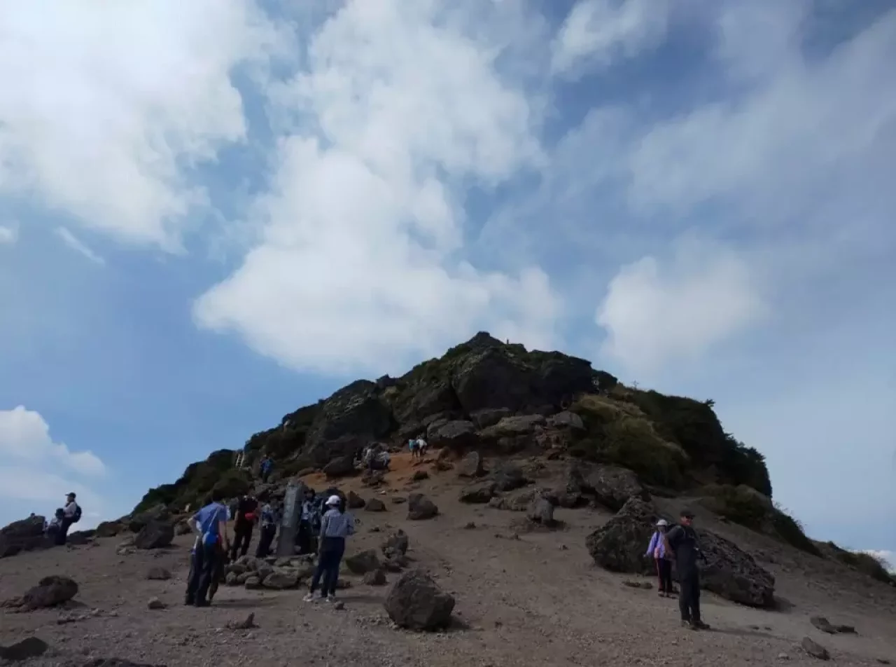 福島県:安達太良山 山頂前