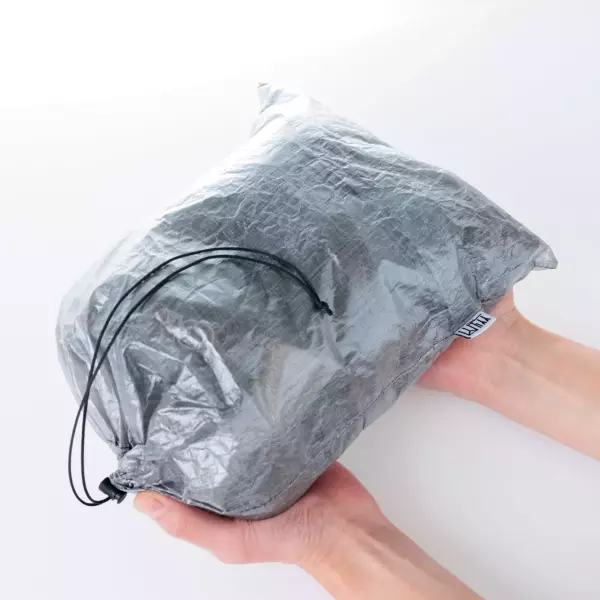 ダイニーマ製 シンプルなスタッフバッグ