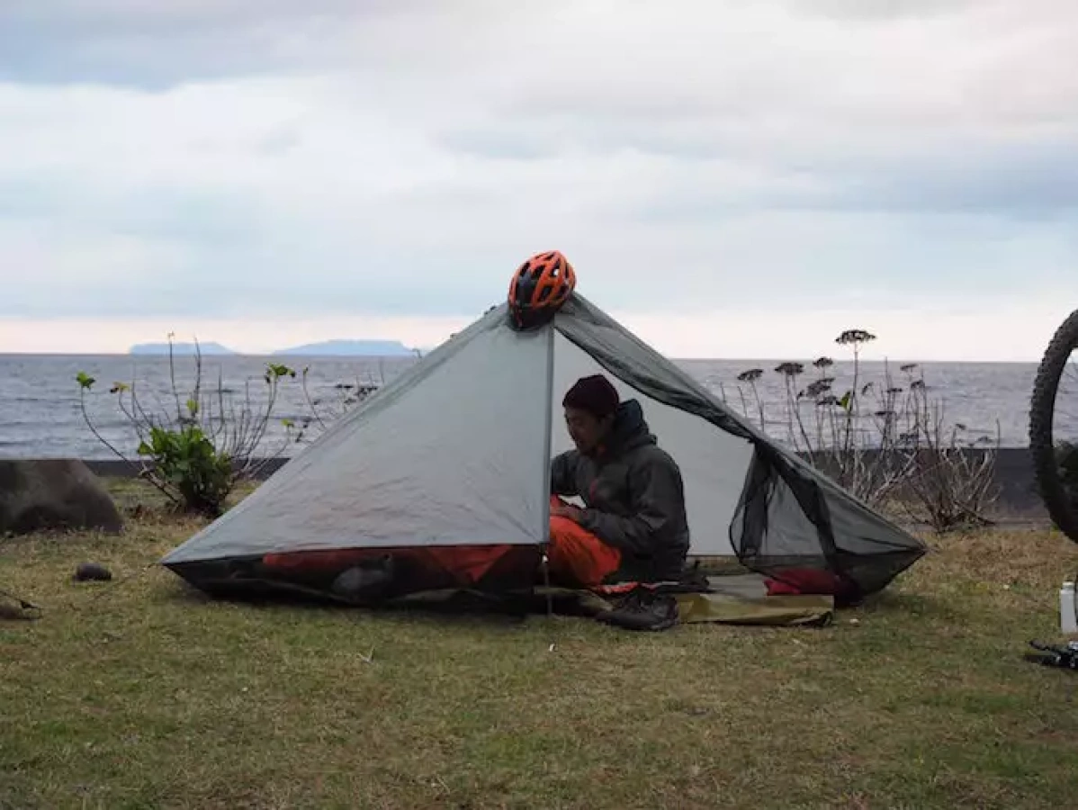 シックスムーンデザインズ ワイルドオアシス 軽量で快適なシェルター