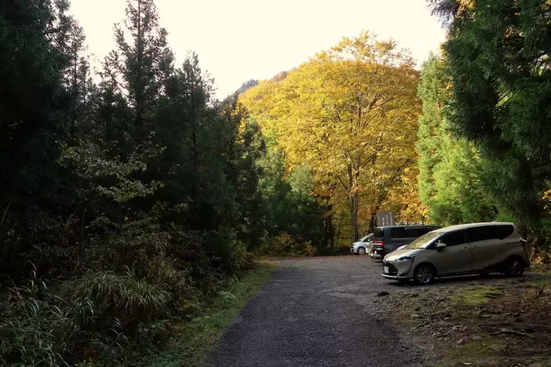アクセス-大源太山登山口駐車場