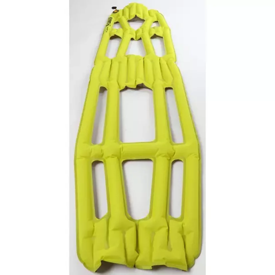 シュラフ内外で使える足元もカバーするテントマット『クライミット イナーシャXフレーム』