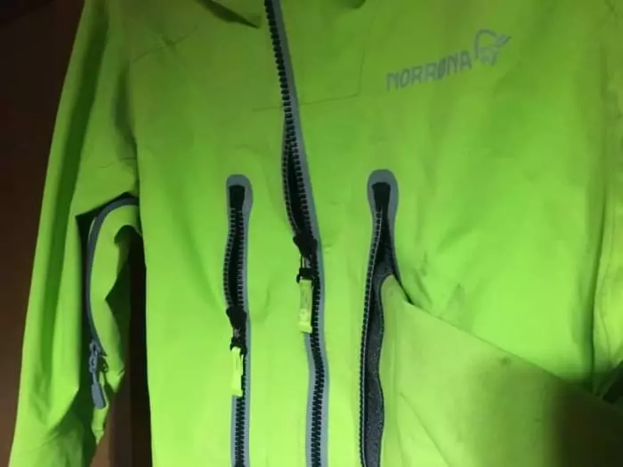 マウンテンシェルジャケット