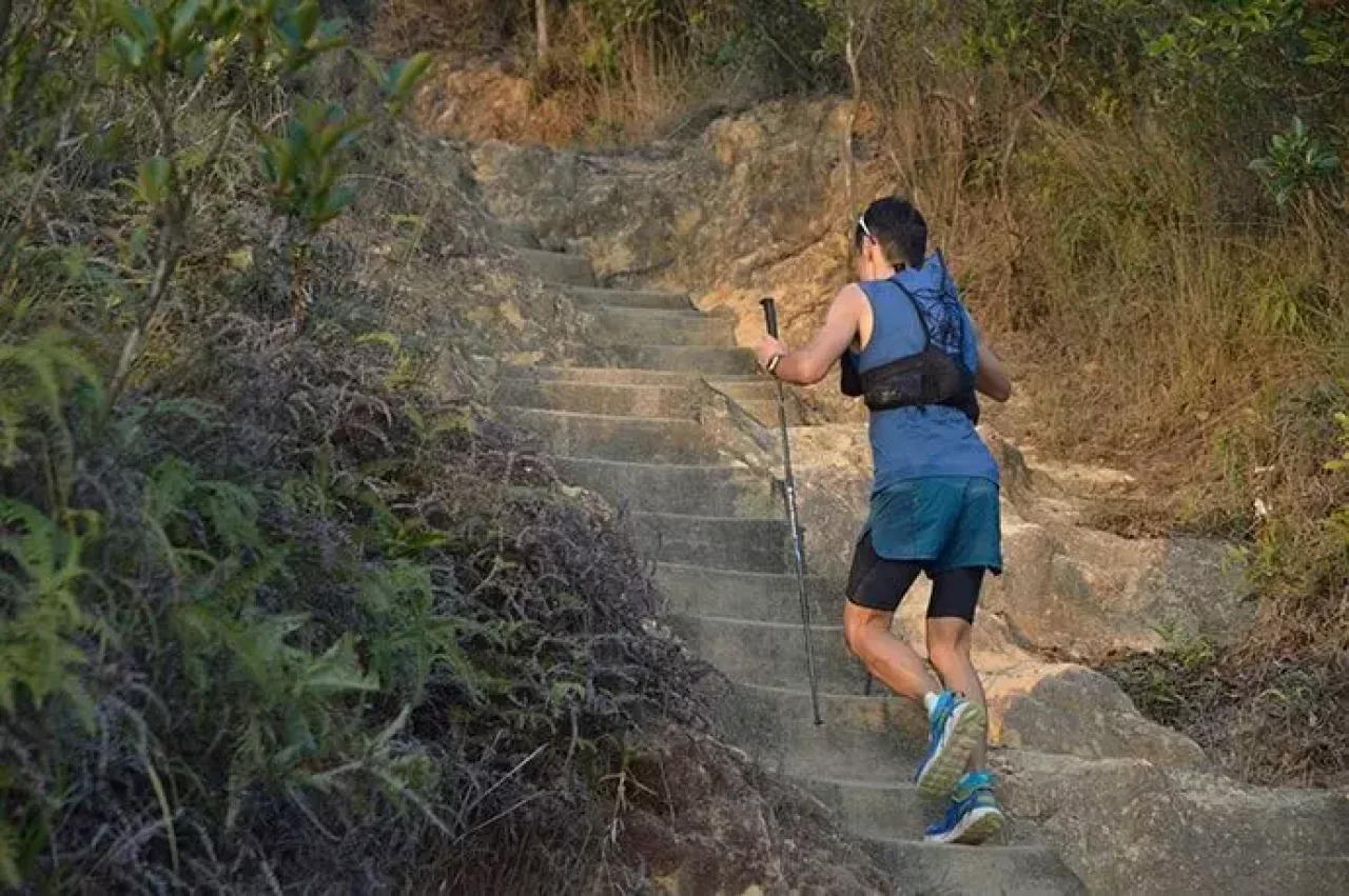 トレッキングポールを使った練習方法