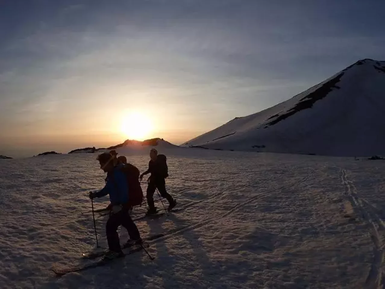 北海道の春山遊びGW(ゴールデンウィーク)