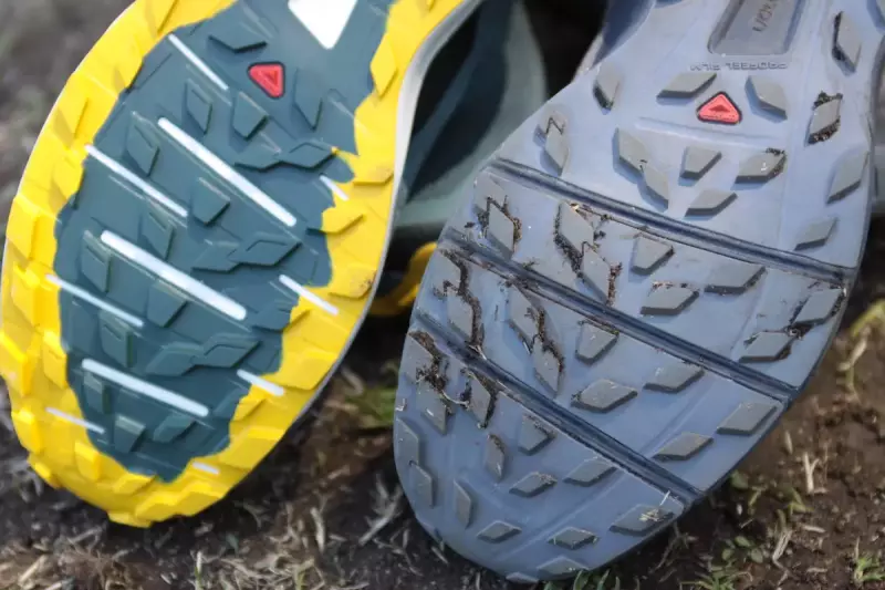 サロモンSENSE 4 PROとSENSE RIDE 3のアウトソール