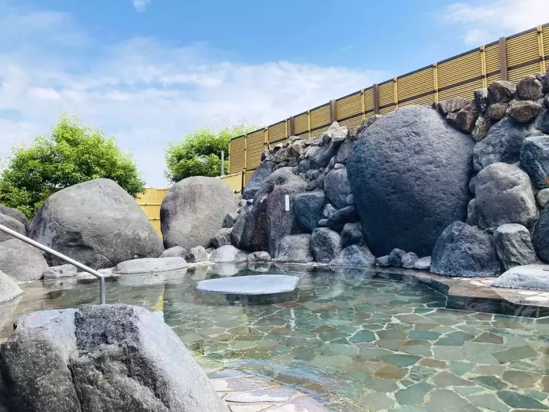 ゆ~ランド立山吉峰温泉の露天風呂