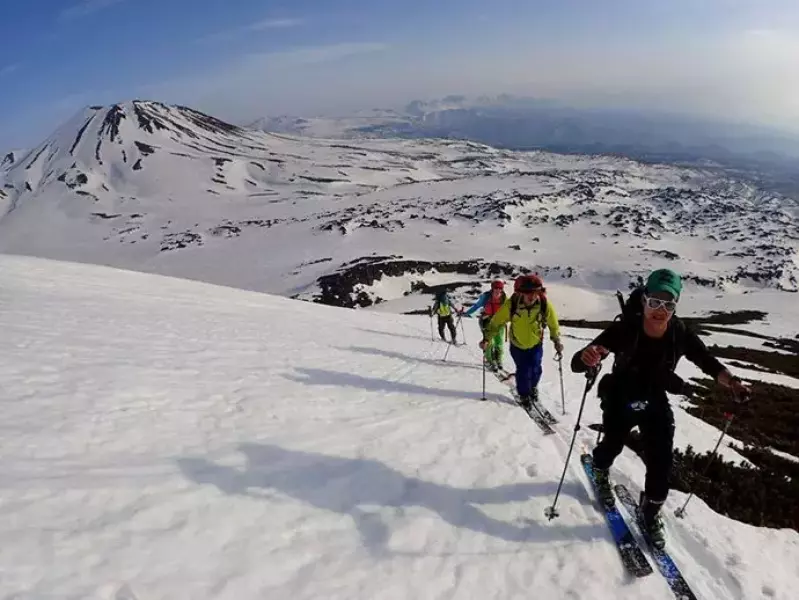 北海道の春山遊びGW(ゴールデンウィーク)