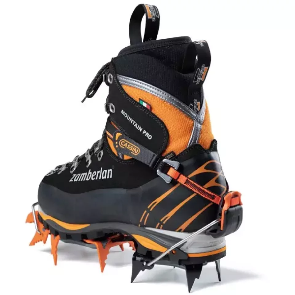 アイゼンの装着が容易