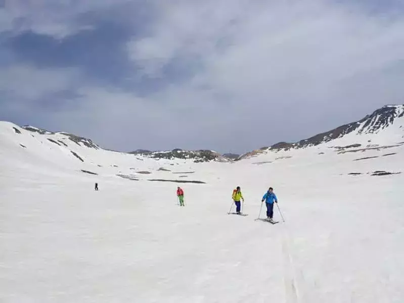 北海道の春山遊びGW(ゴールデンウィーク)