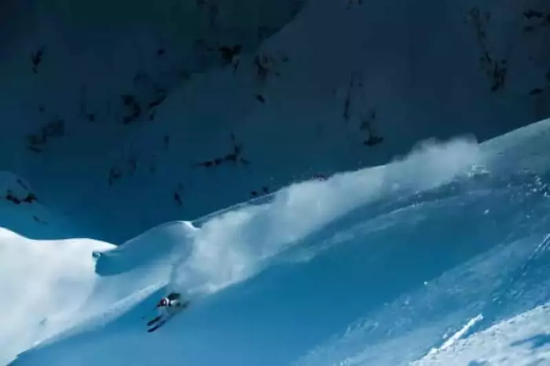 雪の色
