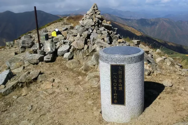大朝日岳 山頂