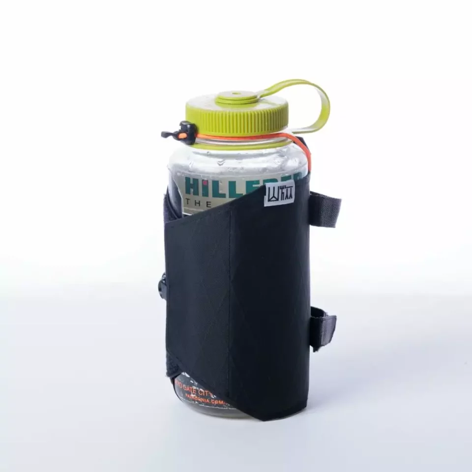 ナルゲン1リットルボトルをホールドすることができる『山旅アジャストボトルホルダーL』