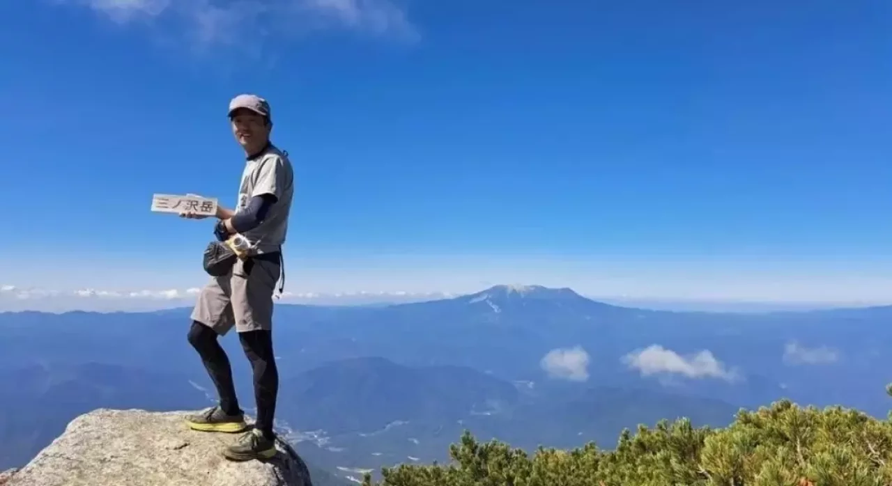三ノ沢岳山頂へ到着