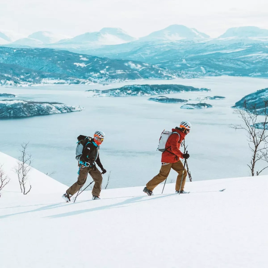 ペツルの登山用ヘルメット-軽量性に優れた3種類のモデル比較