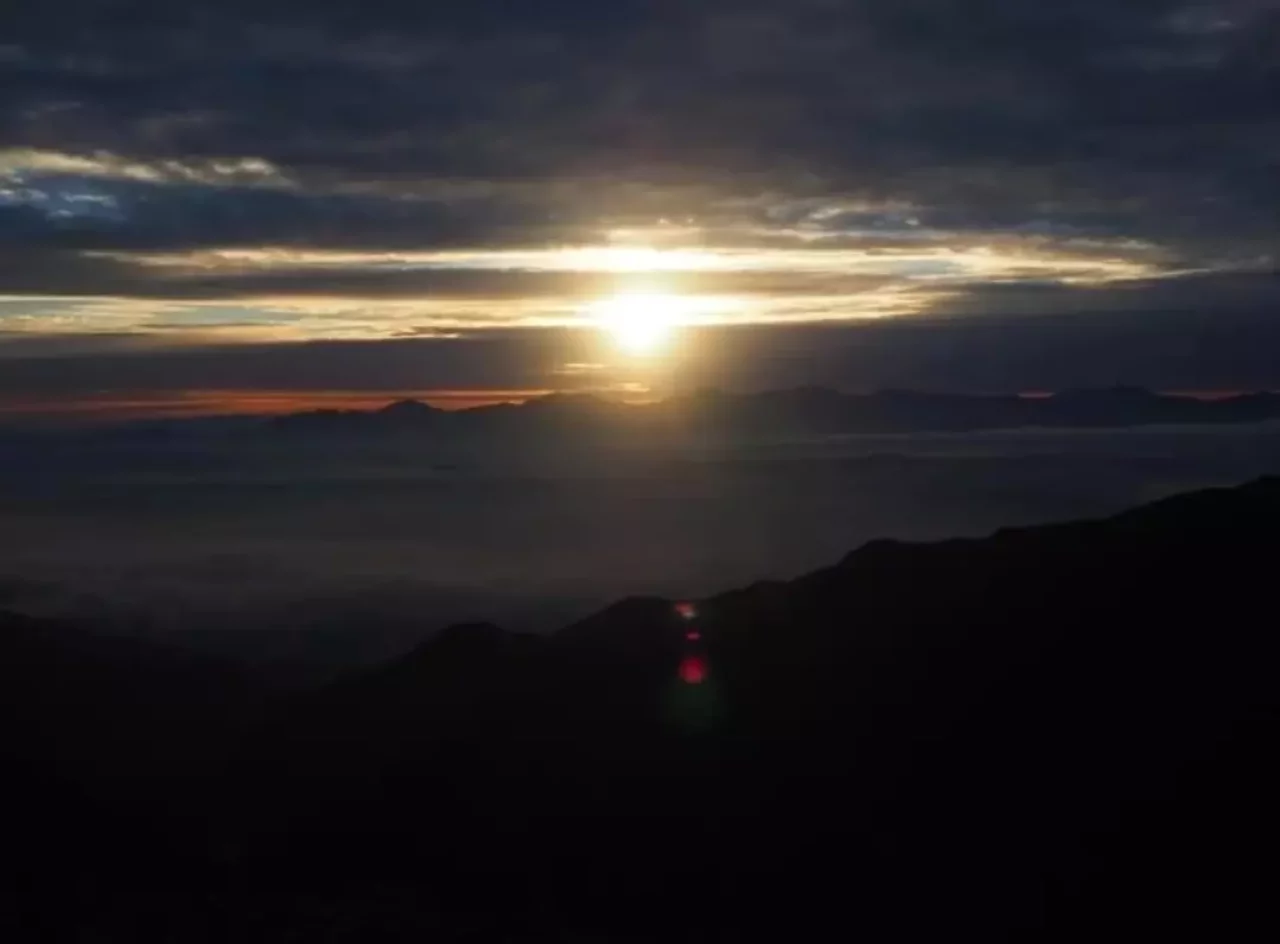 何とかご来光を見る