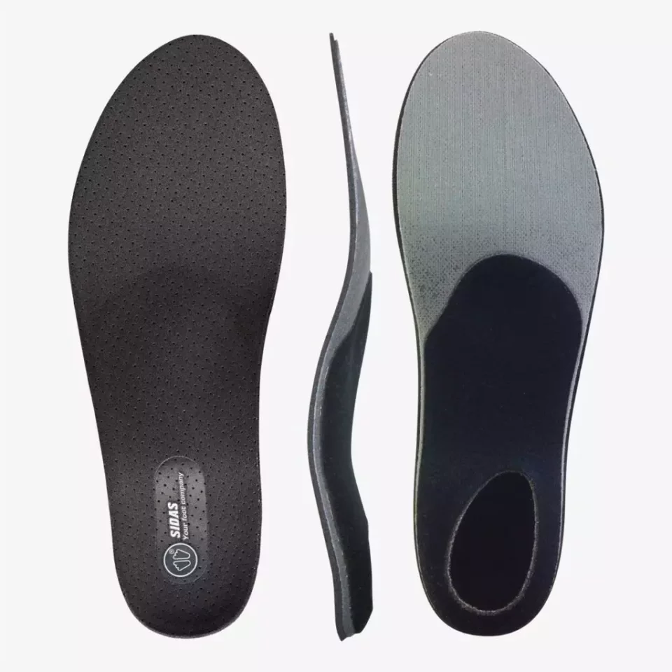 膝のブレを軽減し登山をサポート『マルチプラス ナロー』