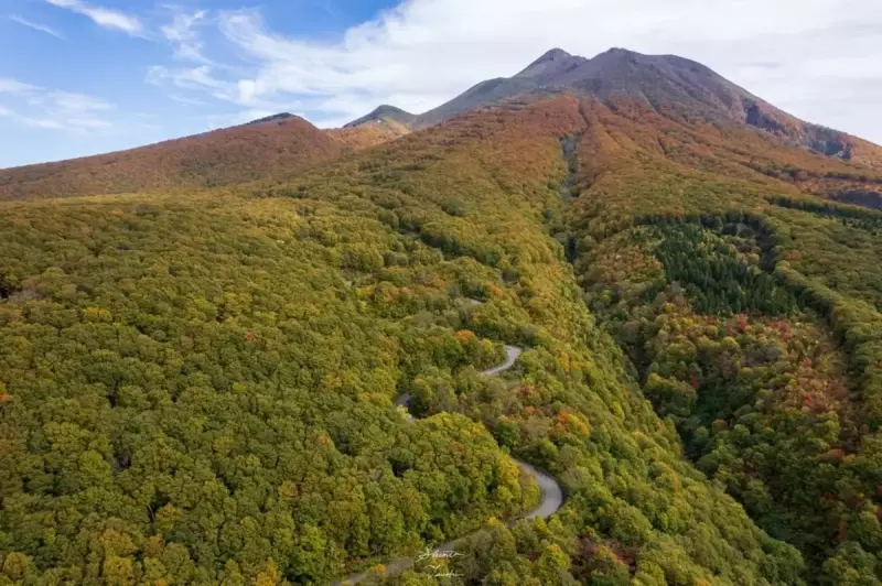紅葉シーズンの岩手山