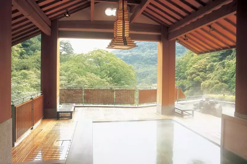 【関東】冬におすすめ「低山×温泉」のセット12選!絶景の日帰り登山・ハイキングコースと併せてご紹介|登山レポート|レポート|山のコト|登山・トレラン・山スキーマガジン「山旅旅」