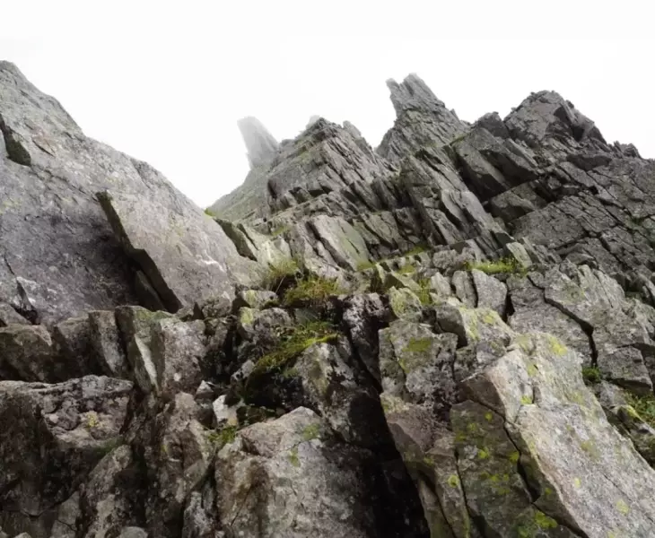 奥穂高岳からジャンダルムをピストン