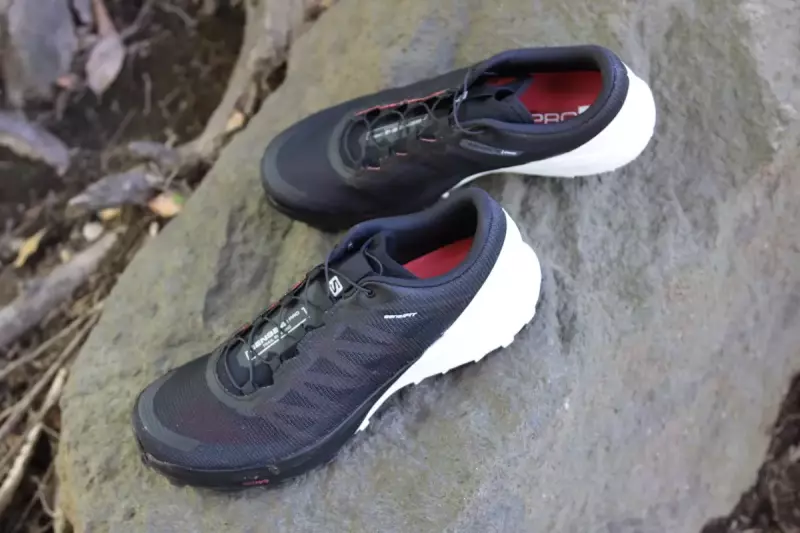 SENSE 4 PRO のアッパー