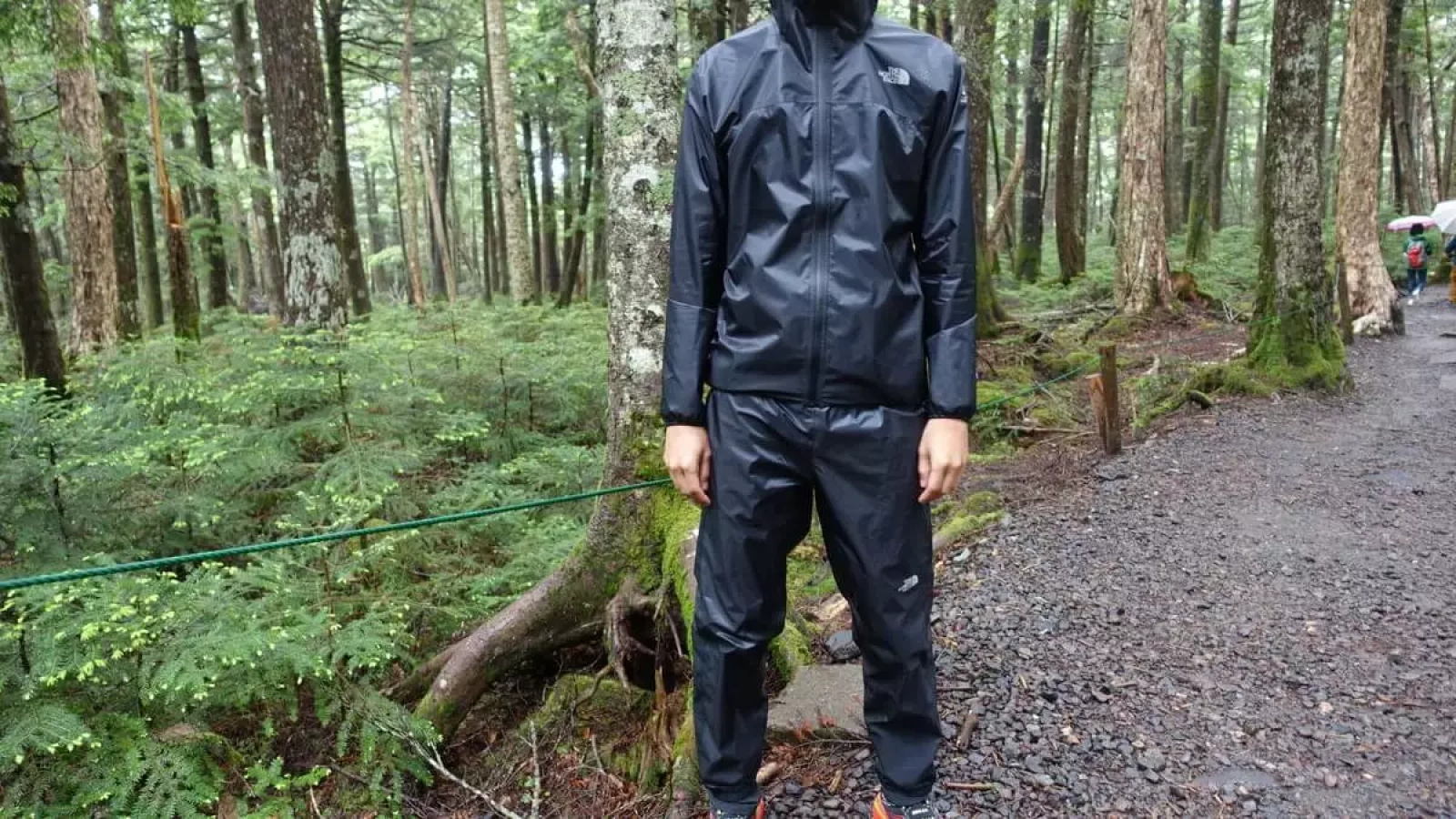 【レビュー】ストライクトレイルフーディ-サイズ感、スペック