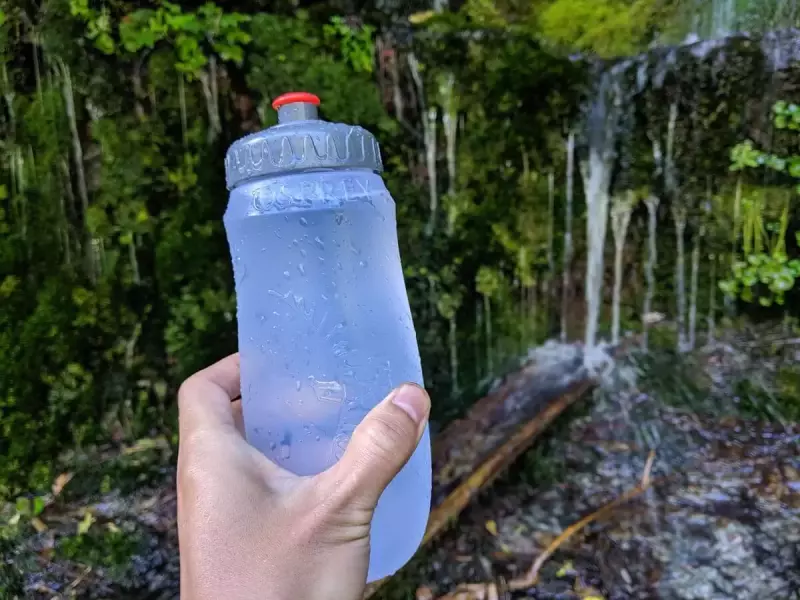 【レビュー】オスプレー スポーツボトル-トレラン・登山に超おすすめ|ボトル・水筒|調理器具・燃料・水筒|登山ギア|山のモノ|登山・トレラン・山スキーマガジン「山旅旅」