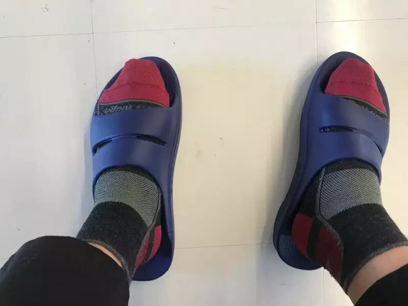 リカバリーサンダル ウーフォス