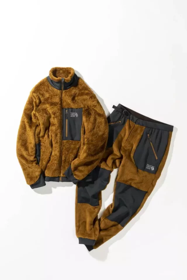 マウンテンハードウェア モンキーフリースの上下スタイル