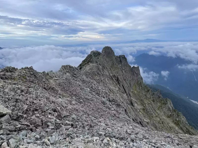 奥穂高岳に到着