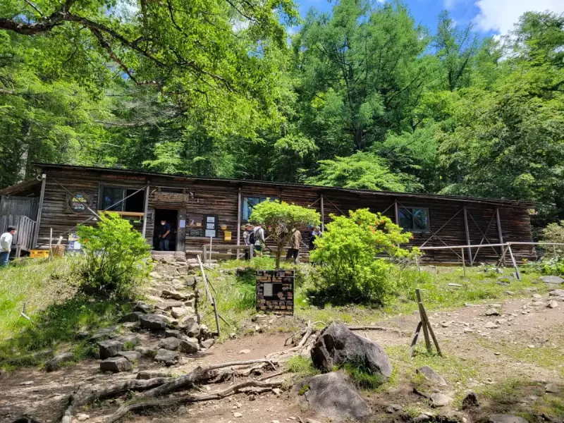 富士見平小屋に到着