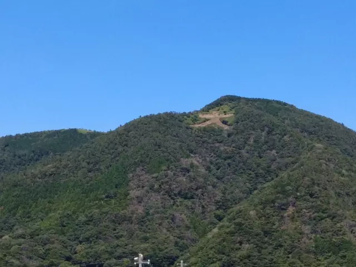 【日帰り登山】箱根大文字焼の山!明星ヶ岳の初心者から登れる難易度別ルート紹介