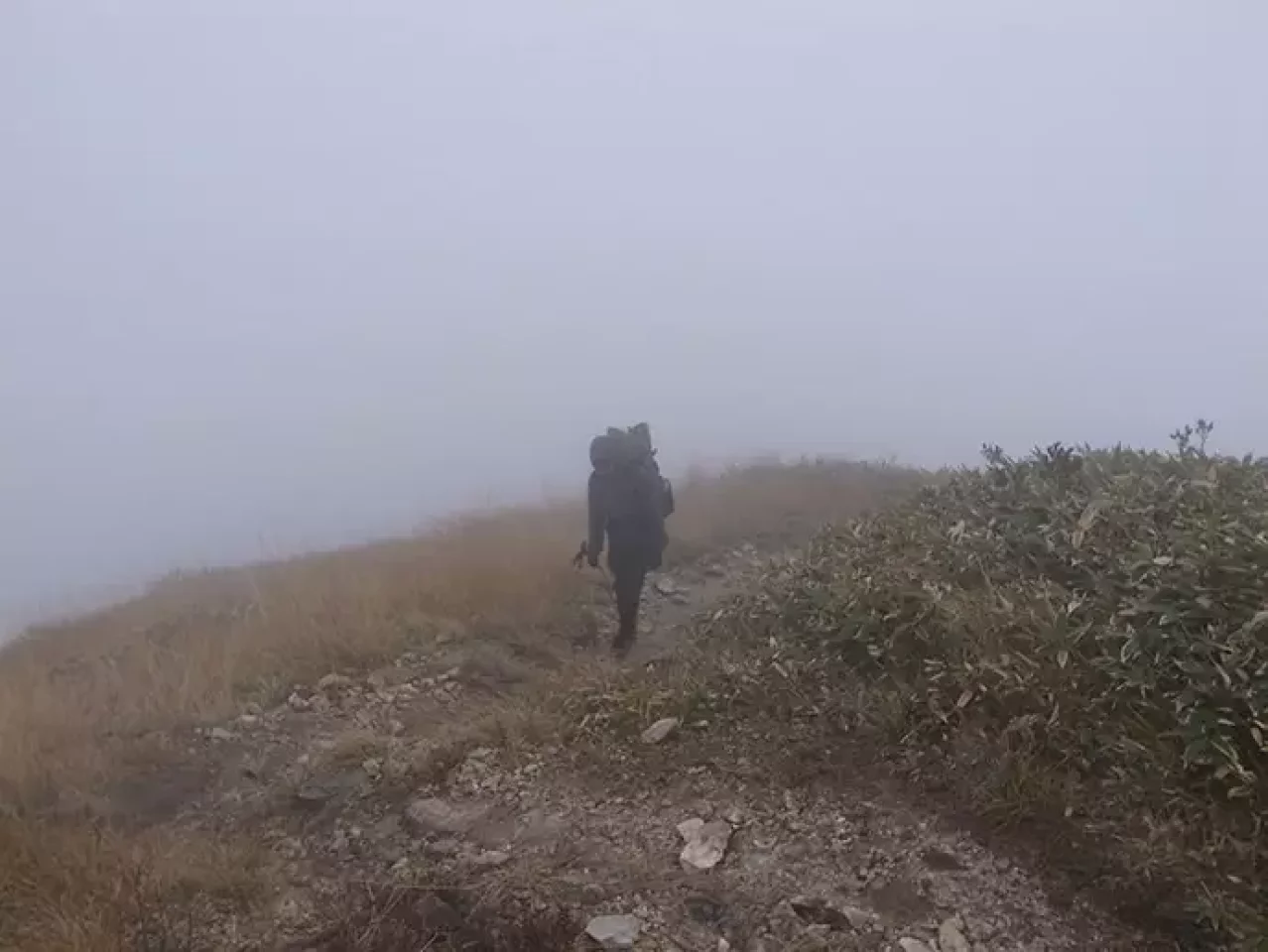 軽量なレインウェアの注意点