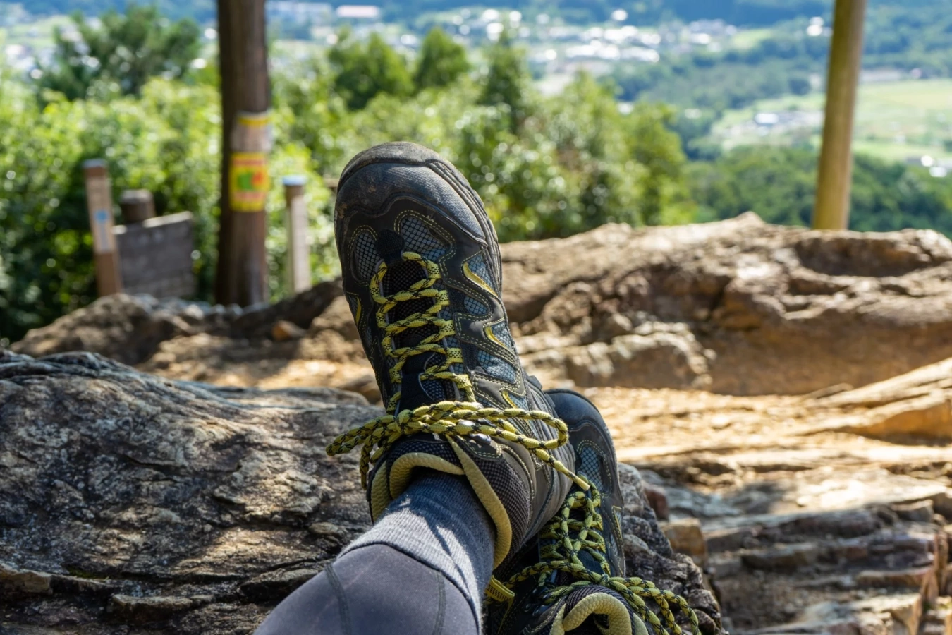 【2025年版】登山用靴下の選び方とおすすめ|快適な山歩きのための機能・素材・ブランド徹底ガイド!