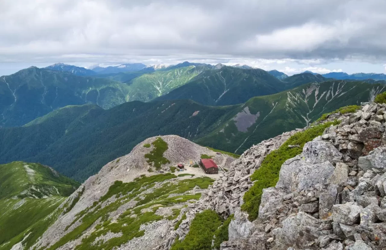 山頂 登山 山小屋 テント場 おすすめ 笠ヶ岳山荘