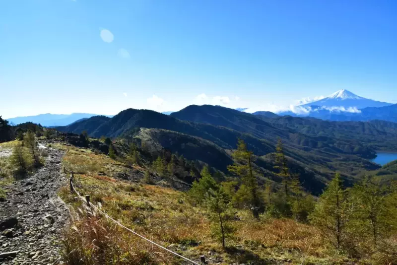 4月 登山 おすすめ 春山 大菩薩嶺