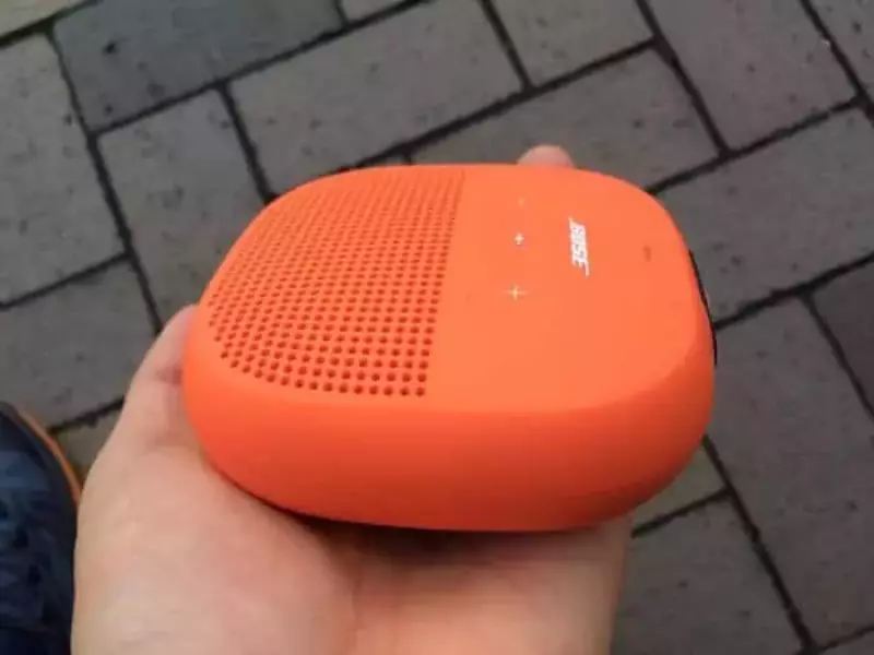 スピーカー