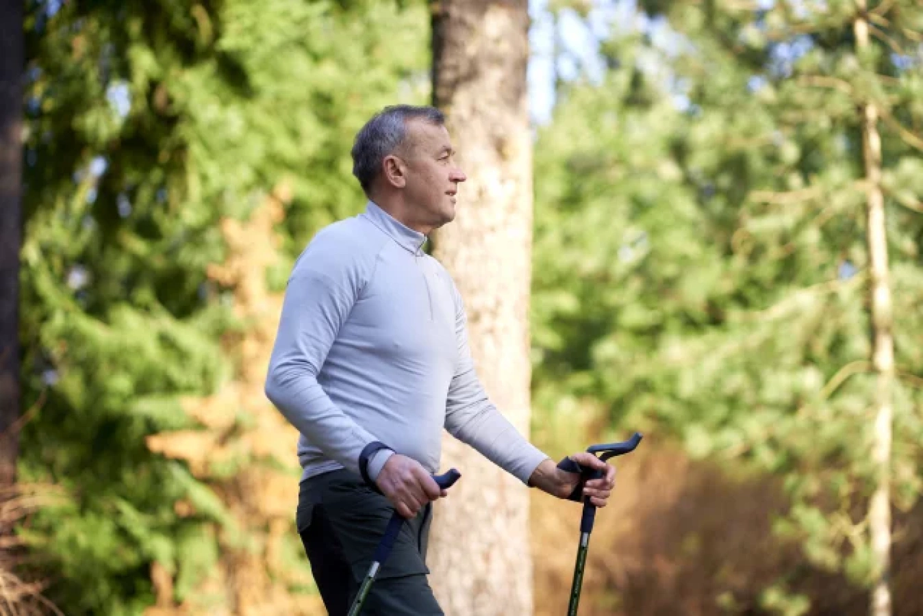 【2024年版】気温差の大きい秋の登山に!吸湿速乾性に優れたおすすめのベースレイヤー11選!
